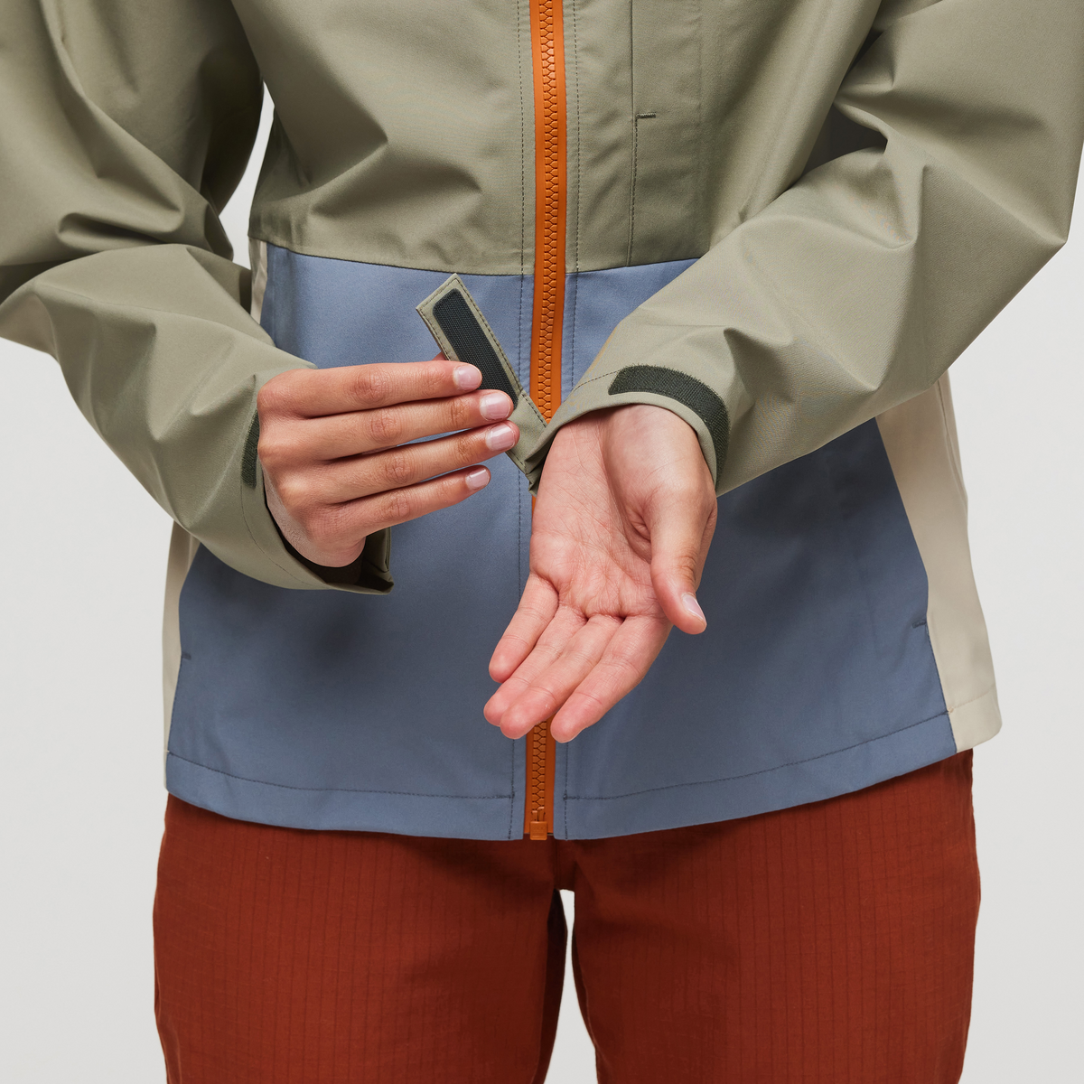 Cotopaxi Women's Cielo Rain Jacket (S22480W225) SAMPLE