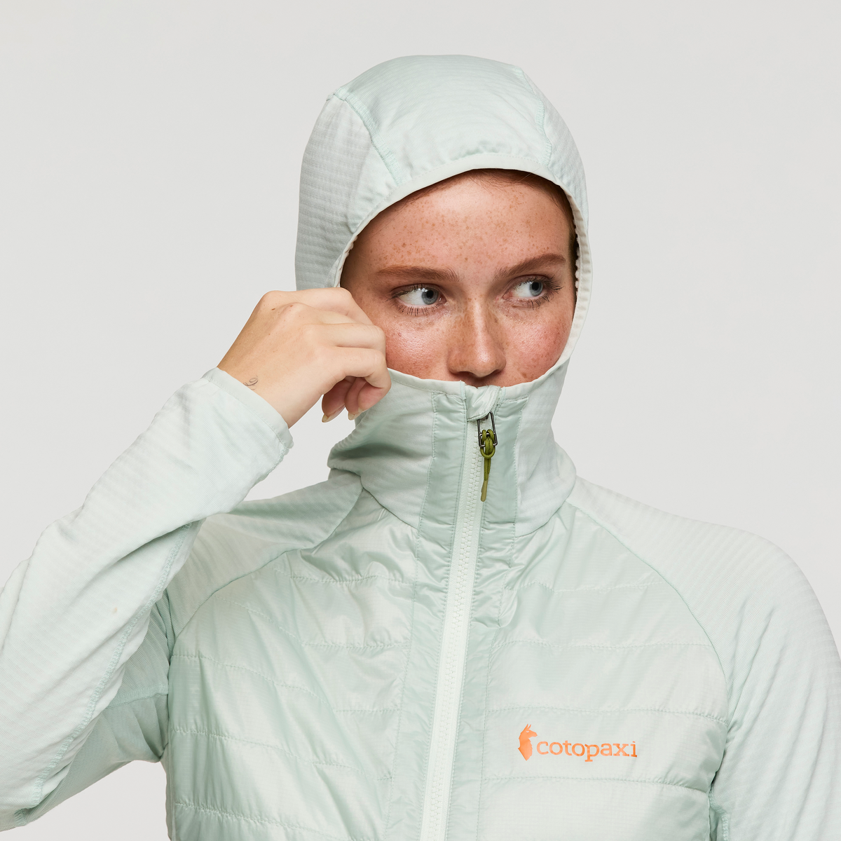 Cotopaxi Women's Capa Insulated Hooded Jacket SAMPLE