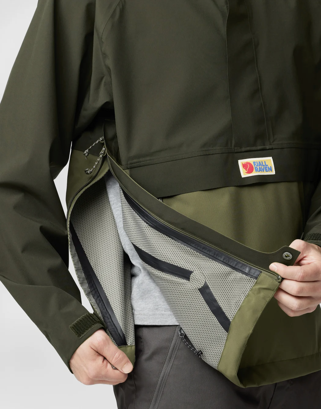 Fjallraven Men's Vardag Hydratic Anorak (F86688) SAMPLE