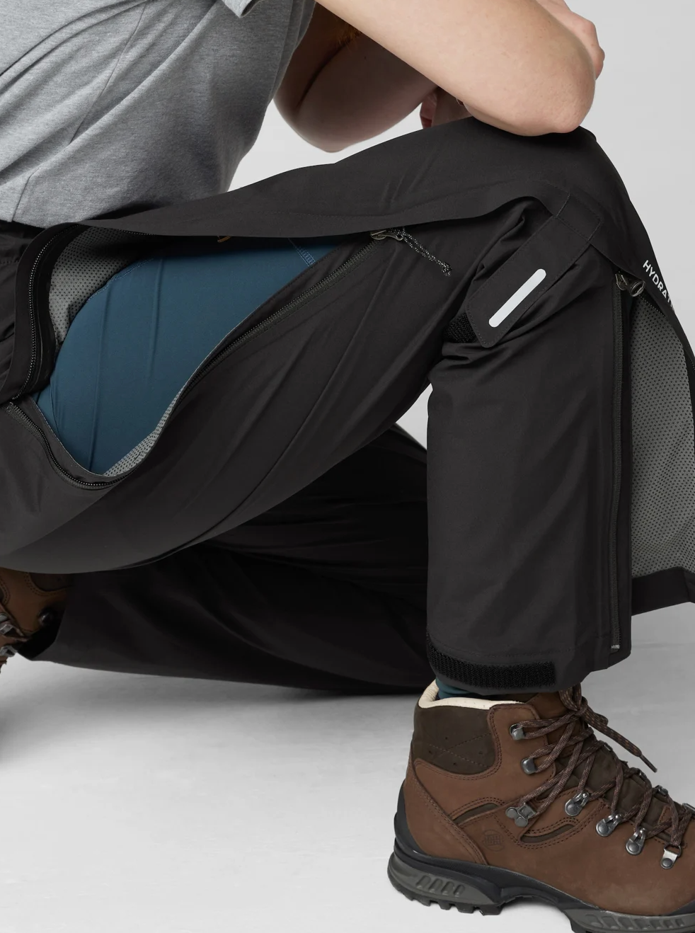 Fjallraven Women's HC Hydratic Trail Trousers (F86983) SAMPLE