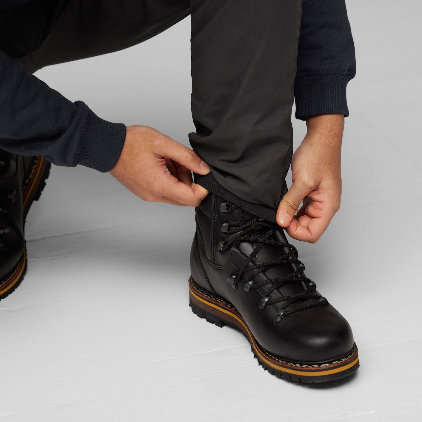 Fjallraven Men's Vardag Trousers (F86666) SAMPLE