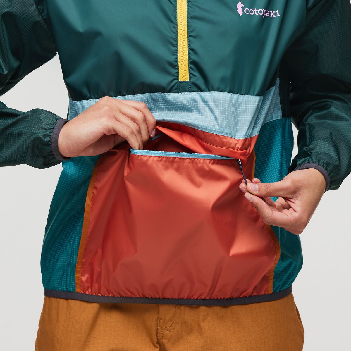 Cotopaxi Women's Teca Half Zip Windbreaker (S22479W229) SAMPLE