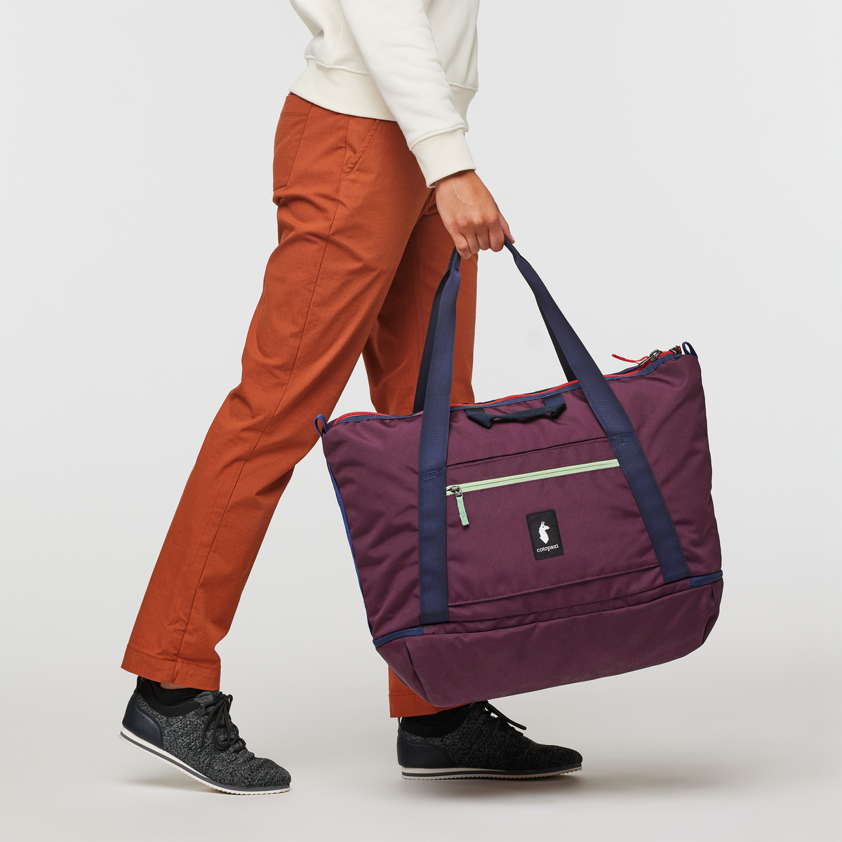 Cotopaxi Viaje Weekender 35L SAMPLE