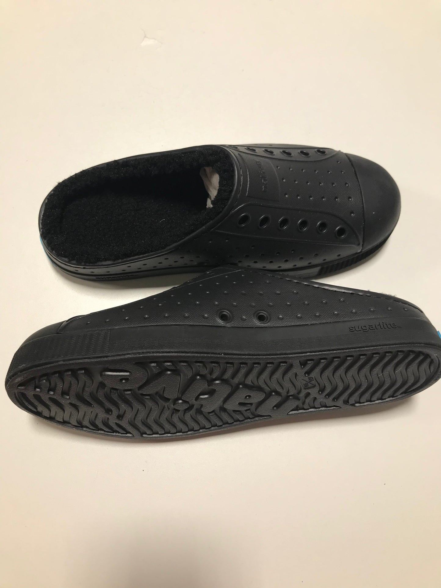 Native Adult Jefferson Cozy SAMPLE