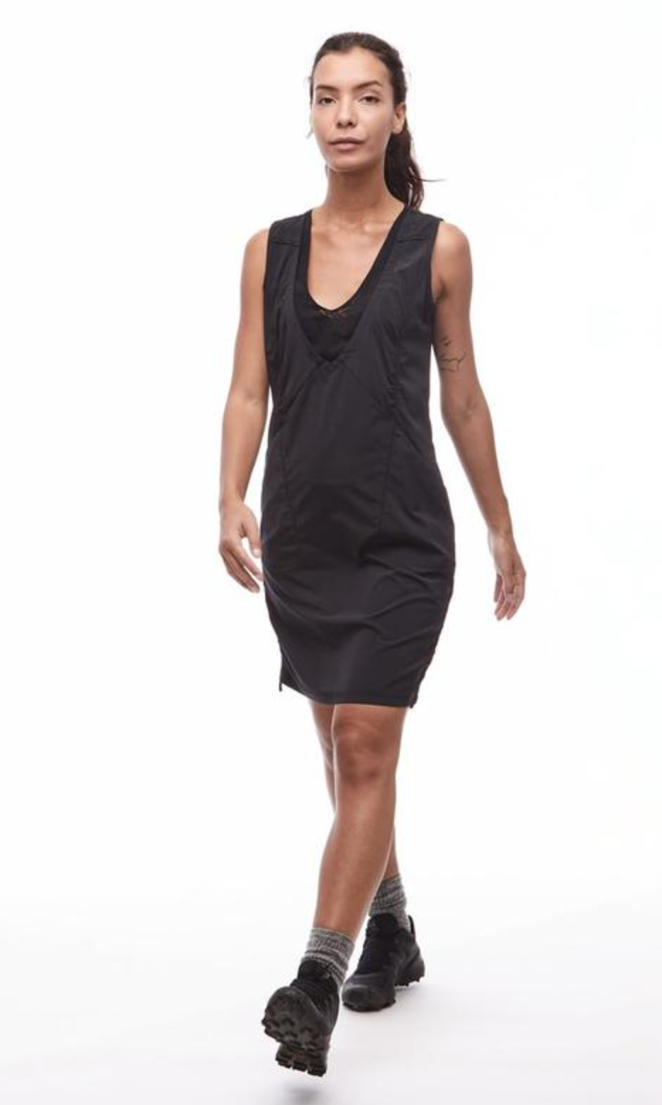Indyeva Women's Liike Long Sleeveless Dress (E12ZD059) SAMPLE