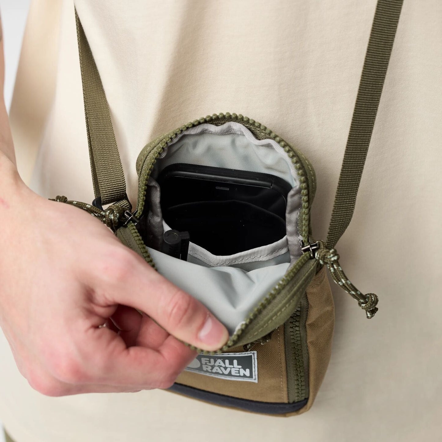 Fjallraven Vardag Pocket (F23200338) SAMPLE