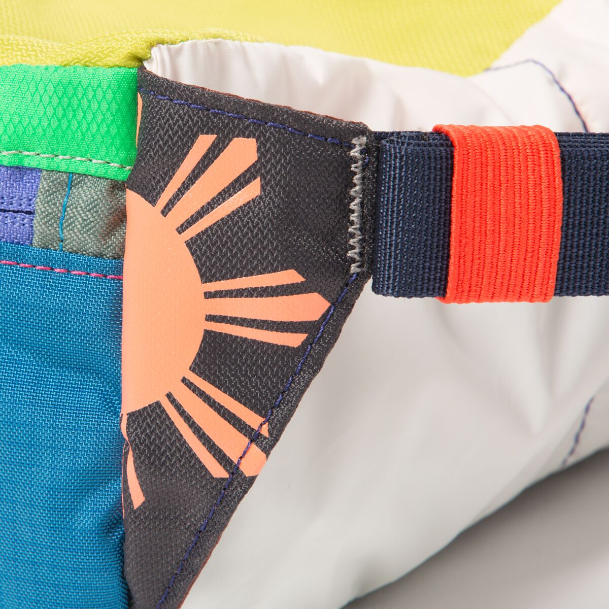 Cotopaxi Bataan 3L Hip Pack Del Dia SAMPLE