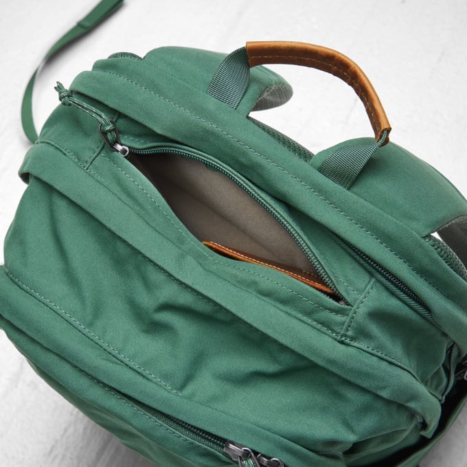 Fjallraven Raven 28 (F23345) SAMPLE