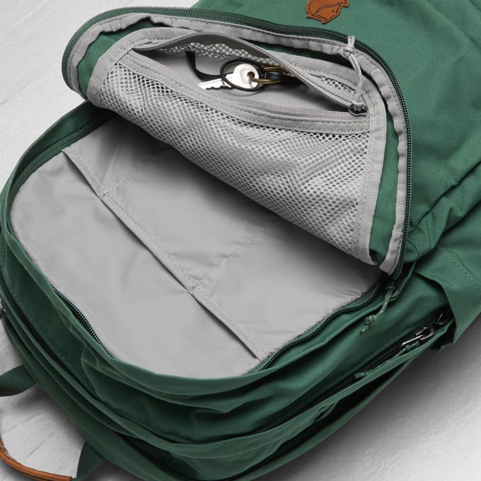 Fjallraven Raven 28 (F23345) SAMPLE