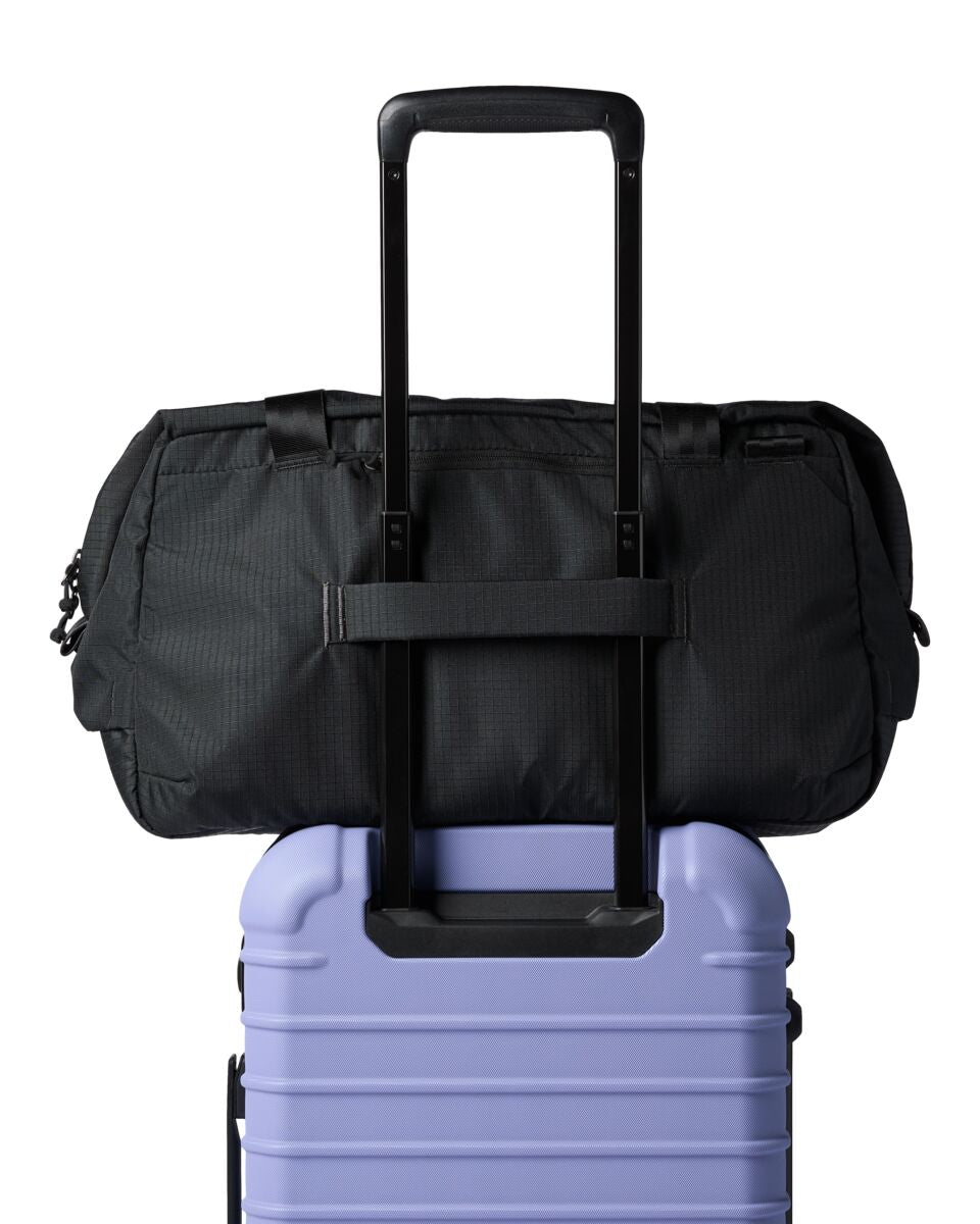 Cotopaxi Viaje 35L Travel Duffel SAMPLE